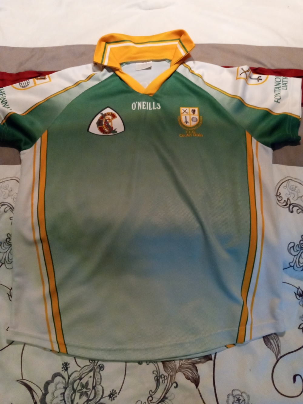 O'Neill Men's Green and White GAA Jersey